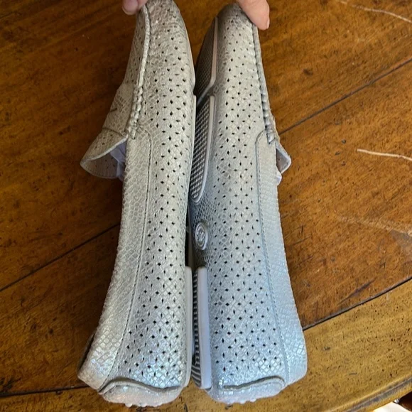 Johnston and Murphy silver and cream penny loafers size 10 - Picture 4 of 15